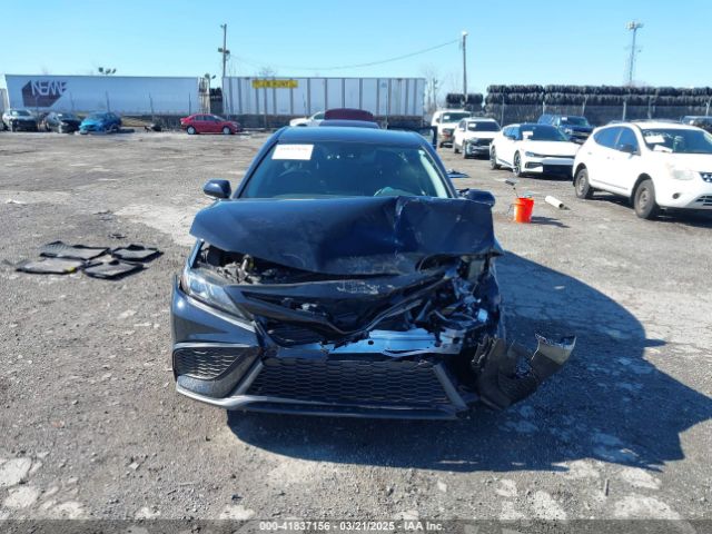 4T1G11AK4NU690607 Toyota CAMRY SE