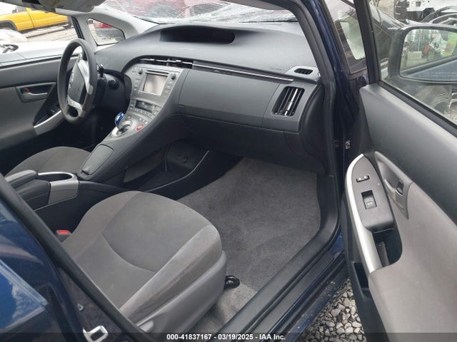 JTDKN3DU8E0371584 Toyota Prius Three
