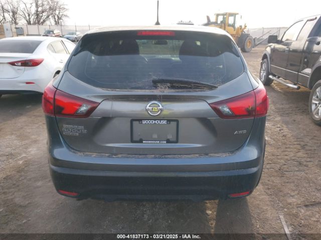 JN1BJ1CR9HW133096 Nissan Rogue Sport S