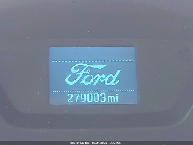 1FMZK1YM8HKA97376 Ford Transit-150 Xlt