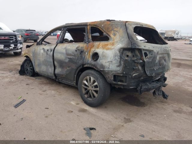 5XYPGDA34JG391658 KIA Sorento 2.4l Lx