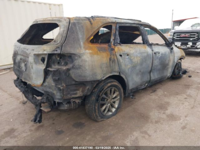 5XYPGDA34JG391658 KIA Sorento 2.4l Lx