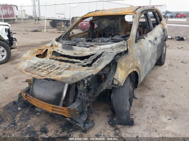 5XYPGDA34JG391658 KIA Sorento 2.4l Lx