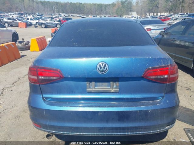 3VW2B7AJ8JM211042 Volkswagen Jetta 1.4t S