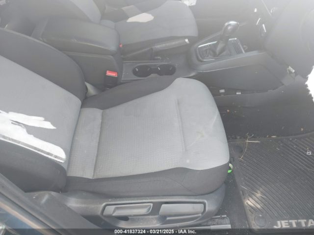 3VW2B7AJ8JM211042 Volkswagen Jetta 1.4t S