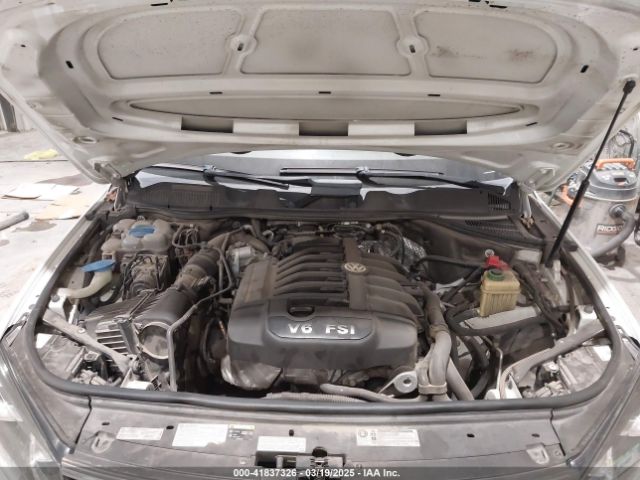 2016 VOLKSWAGEN TOUAREG WVGEF9BP2GD010630 Photo 9