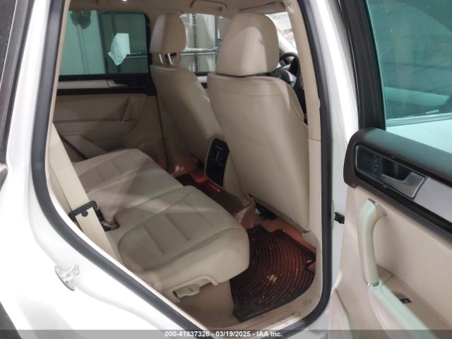 2016 VOLKSWAGEN TOUAREG WVGEF9BP2GD010630 Photo 7