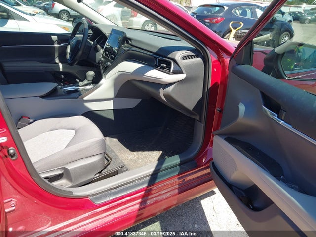 4T1R11AK9NU655473 Toyota CAMRY LE