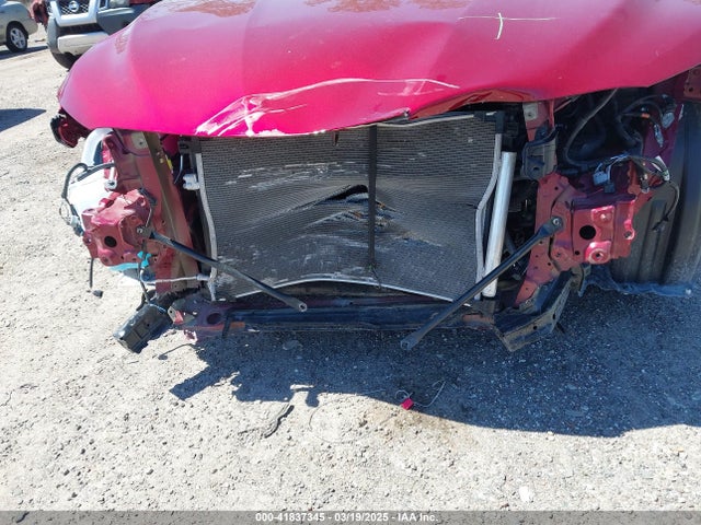 4T1R11AK9NU655473 Toyota CAMRY LE
