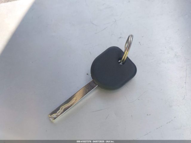1G1PA5SG4F7133162 Chevrolet lwe