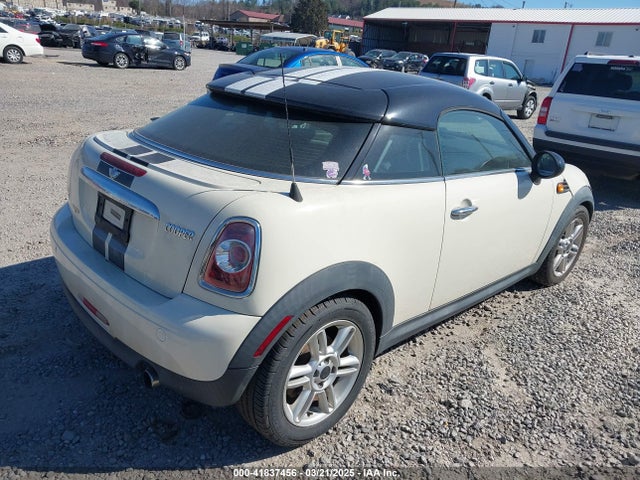 2012 MINI COOPER WMWSX1C50CT163832 Photo 3