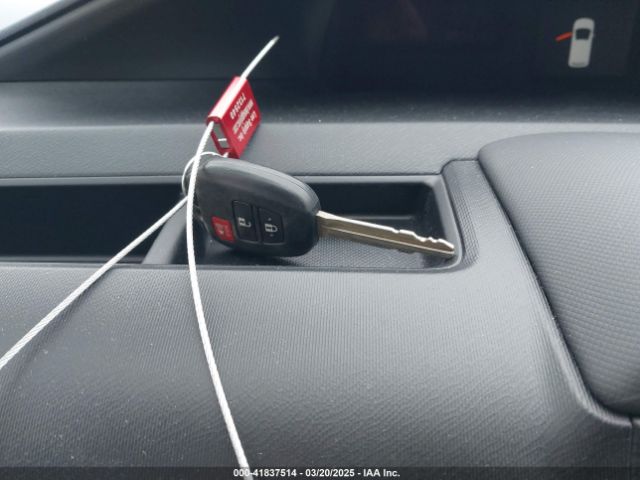 JTDKDTB37E1081876 Toyota Prius C Two