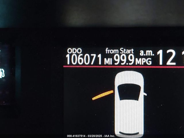 JTDKDTB37E1081876 Toyota Prius C Two