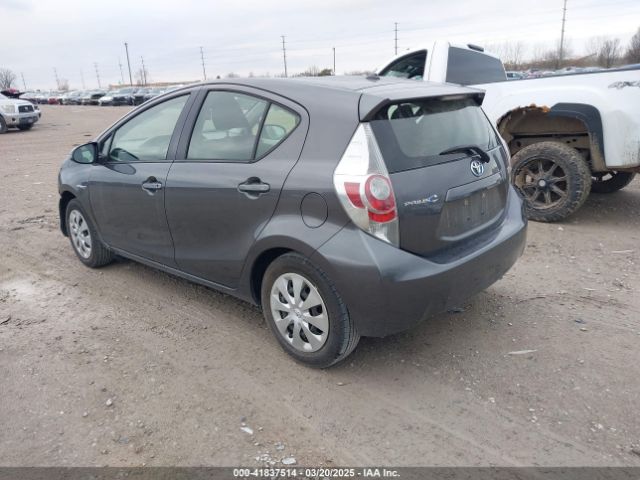 JTDKDTB37E1081876 Toyota Prius C Two