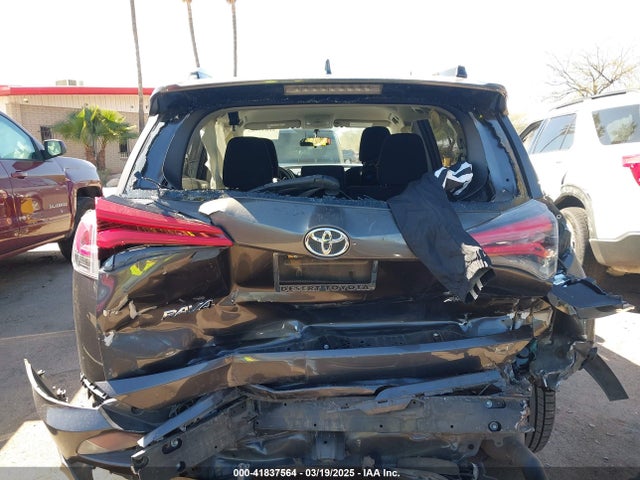Toyota RAV4 LE 2016 JTMBFREV4GJ052168 Image 16