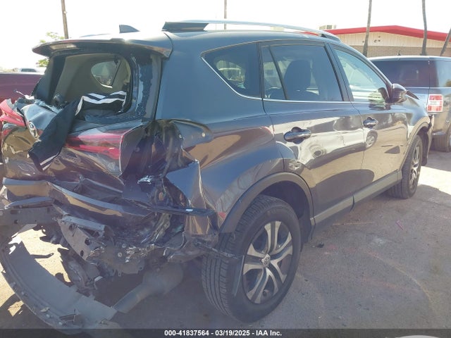 Toyota RAV4 LE 2016 JTMBFREV4GJ052168 Image 4