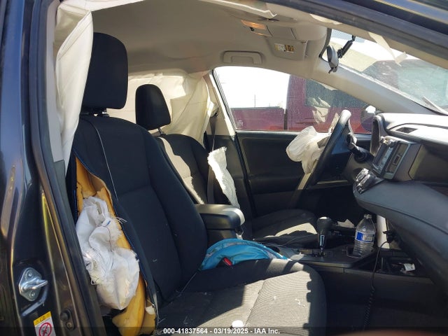 Toyota RAV4 LE 2016 JTMBFREV4GJ052168 Image 5