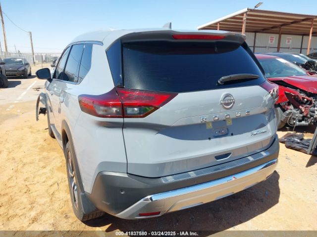 JN8BT3DC3PW103219 Nissan Rogue Platinum Fwd