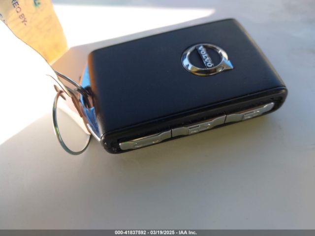 YV4L12RW2P1253156 Volvo Xc60 B5 Plus Dark Theme