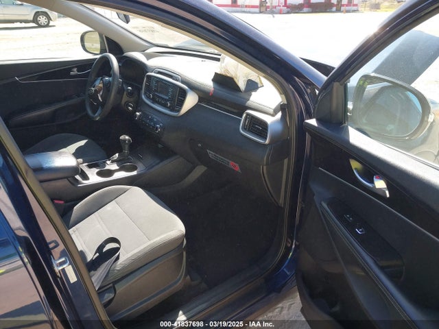 5XYPGDA54GG043840 KIA Sorento 3.3l Lx