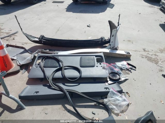 5TDKRKEC5MS034743 Toyota SIENNA LE