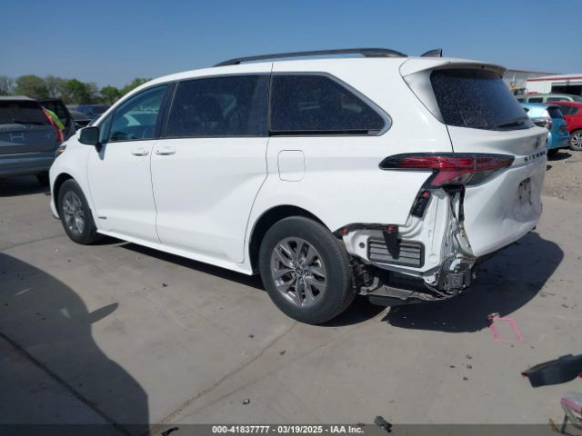 5TDKRKEC5MS034743 Toyota SIENNA LE