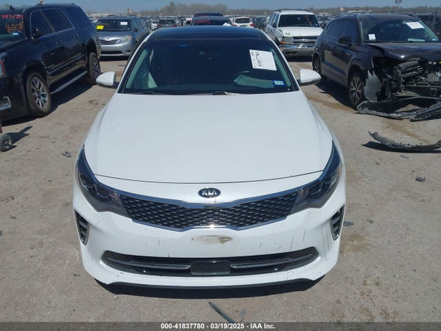 5XXGW4L25HG166929 KIA Optima Sx Turbo