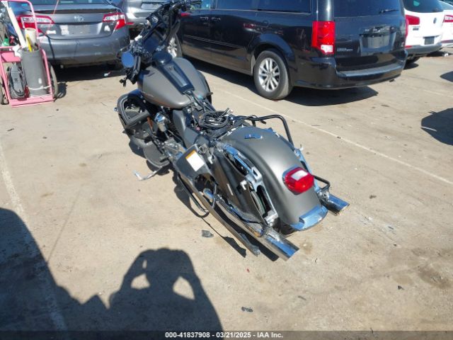 2019 HARLEY-DAVIDSON FLHTK 1HD1KEF19KB680692 Photo 2