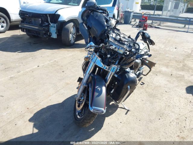 2019 HARLEY-DAVIDSON FLHTK 1HD1KEF19KB680692 Photo 4