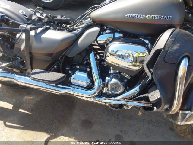 2019 HARLEY-DAVIDSON FLHTK 1HD1KEF19KB680692 Photo 7
