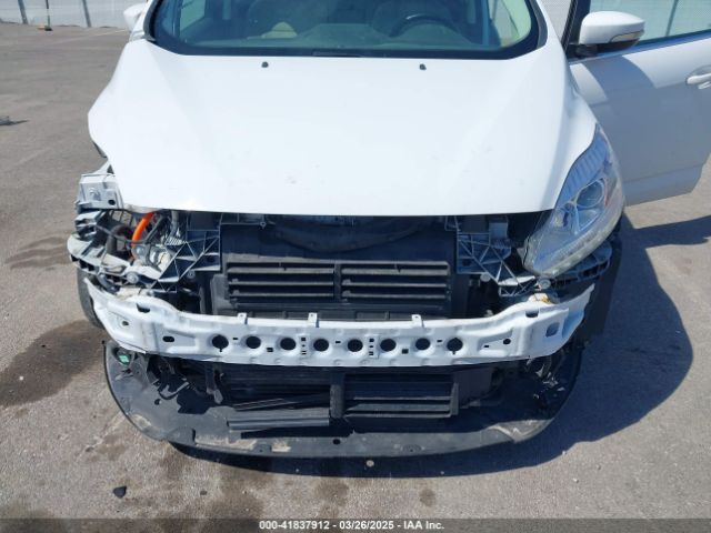 1FADP5FU4HL101319 Ford C-max Energi Titanium