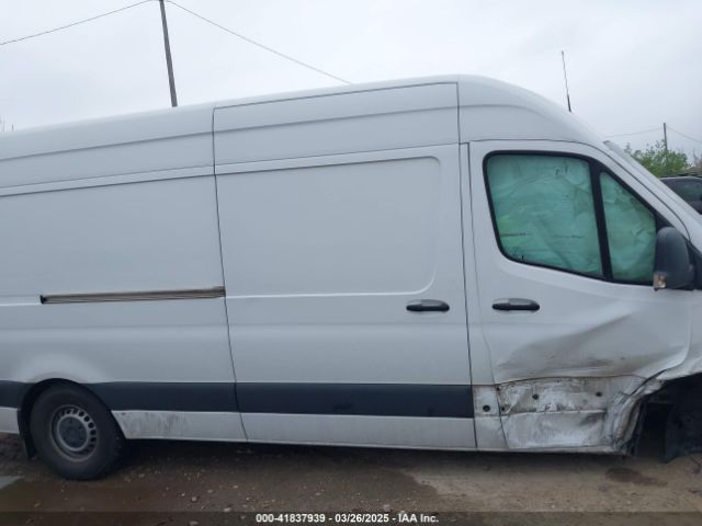 W2Y4DCHY9MT049900 Freightliner Sprinter 2500 High Roof I4 Diesel