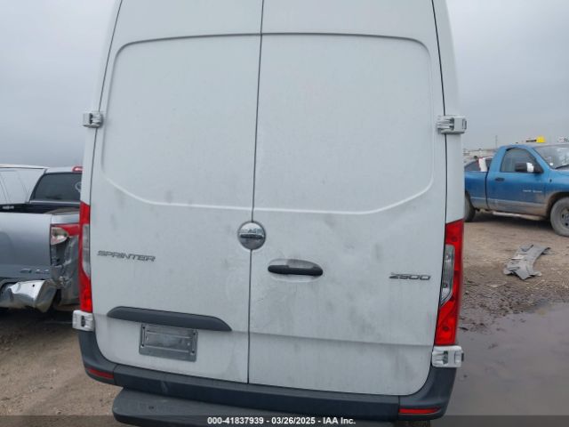 W2Y4DCHY9MT049900 Freightliner Sprinter 2500 High Roof I4 Diesel