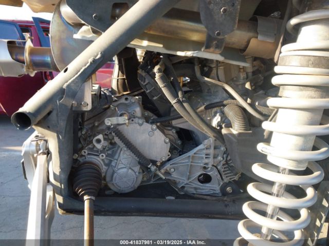 2020 CAN-AM MAVERICK X3 3JBVXAV23LK000639 Photo 7