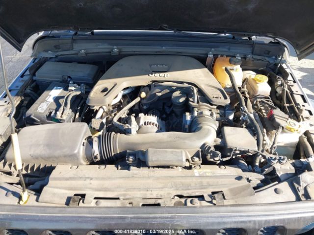 1C4HJXDG4JW132547 Jeep Wrangler Unlimited Sport S 4x4