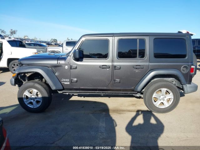 1C4HJXDG4JW132547 Jeep Wrangler Unlimited Sport S 4x4