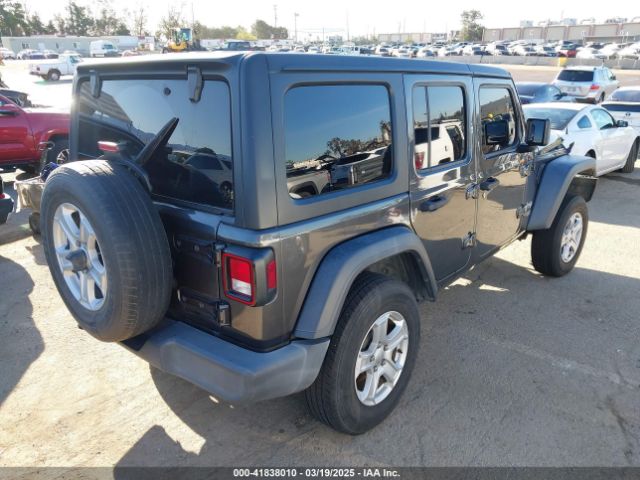 1C4HJXDG4JW132547 Jeep Wrangler Unlimited Sport S 4x4