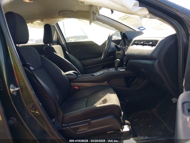 3CZRU5H32JG706501 Honda HR-V LX