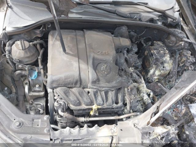 1VWAP7A33EC017587 Volkswagen Passat 2.5l Wolfsburg Edition