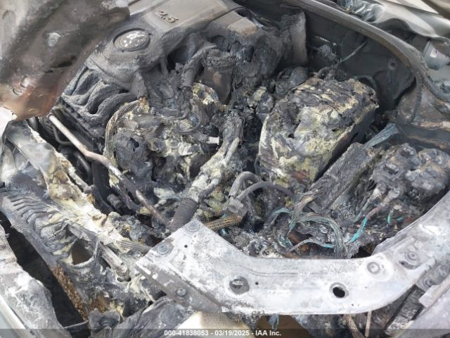 1VWAP7A33EC017587 Volkswagen Passat 2.5l Wolfsburg Edition
