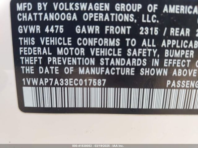 1VWAP7A33EC017587 Volkswagen Passat 2.5l Wolfsburg Edition