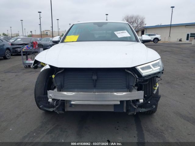 WA1BNAFY9J2205989 Audi Q5 2.0t Premium/2.0t Tech Premium