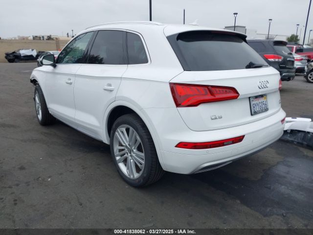 WA1BNAFY9J2205989 Audi Q5 2.0t Premium/2.0t Tech Premium