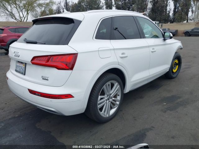 WA1BNAFY9J2205989 Audi Q5 2.0t Premium/2.0t Tech Premium
