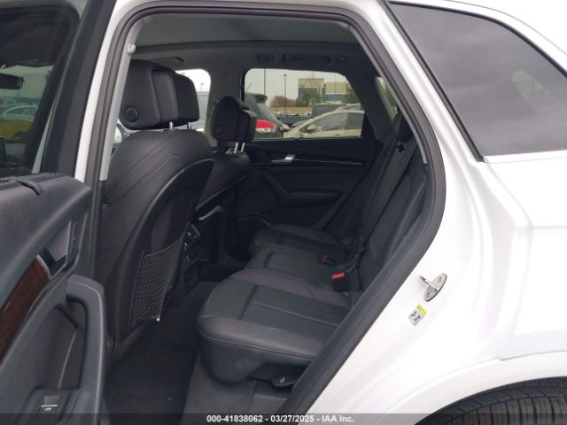 WA1BNAFY9J2205989 Audi Q5 2.0t Premium/2.0t Tech Premium