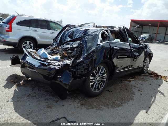 2017 CADILLAC XT5 1GYKNCRS2HZ117080 Photo 3