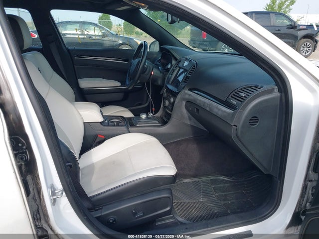 2C3CCABT2HH511786 Chrysler 300 300s