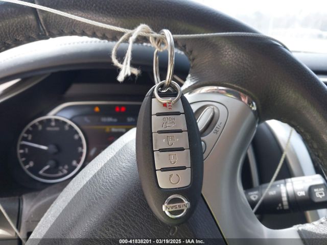 5N1AZ2MG5JN105131 Nissan MURANO SV