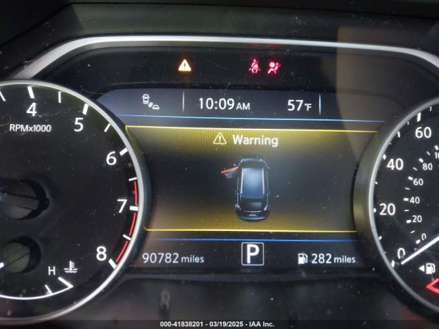 5N1AZ2MG5JN105131 Nissan MURANO SV
