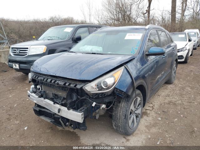 KNDCB3LC9H5087779 KIA NIRO LX